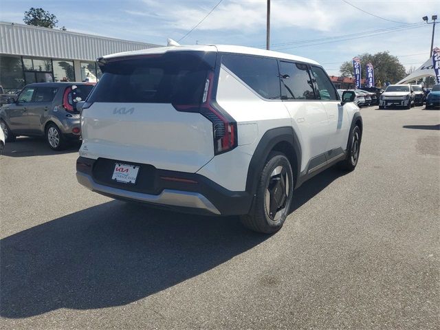 2024 Kia EV9 Light Long Range