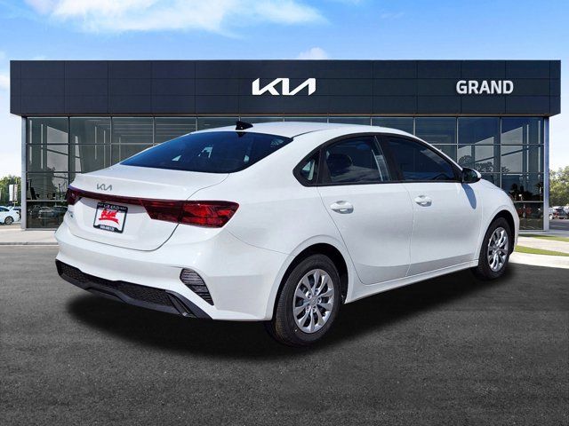 2024 Kia Forte LX