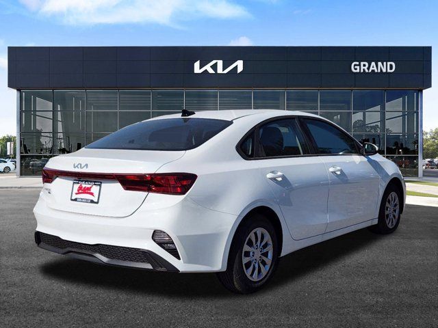 2024 Kia Forte LXS