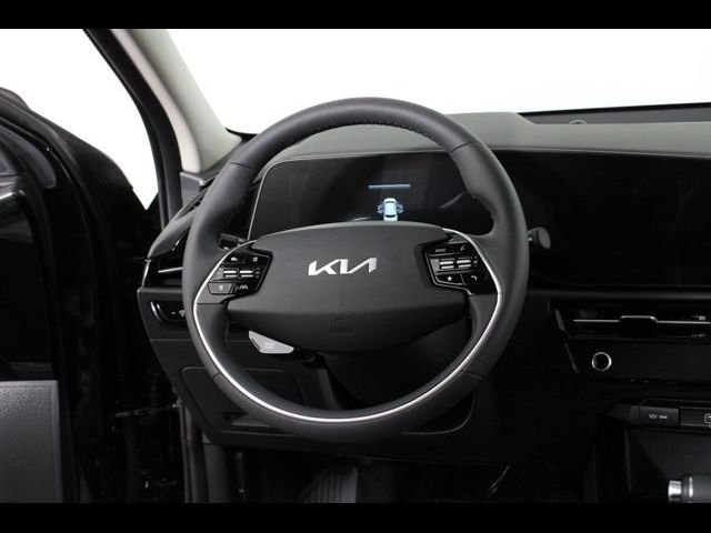 2024 Kia Niro SX