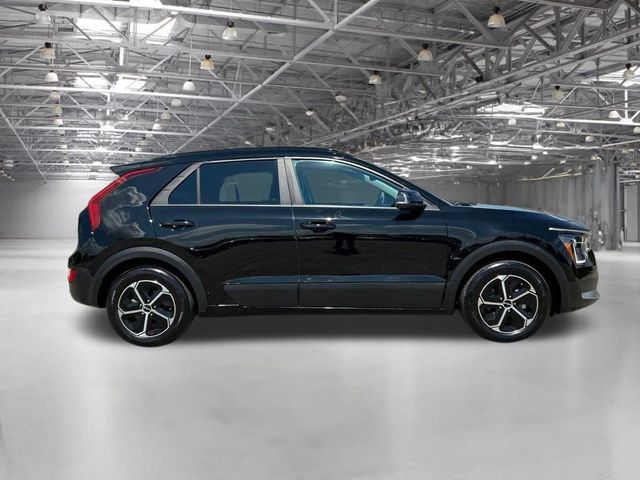 2024 Kia Niro EX