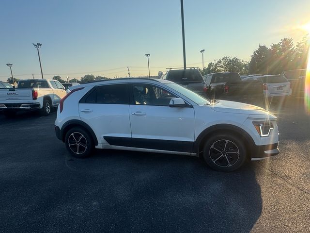 2024 Kia Niro EX