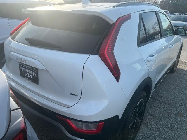 2024 Kia Niro LX