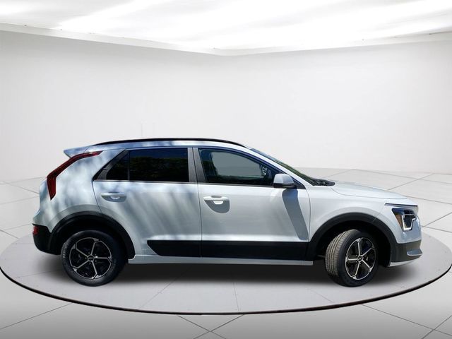 2024 Kia Niro LX