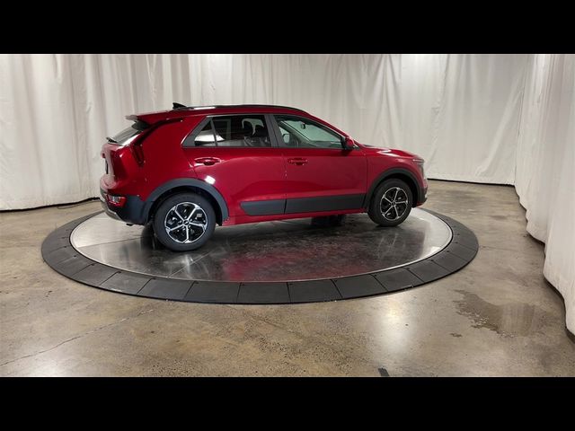 2024 Kia Niro LX