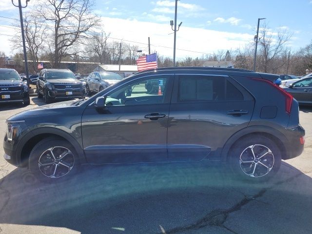 2024 Kia Niro LX