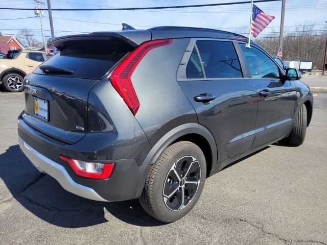 2024 Kia Niro LX