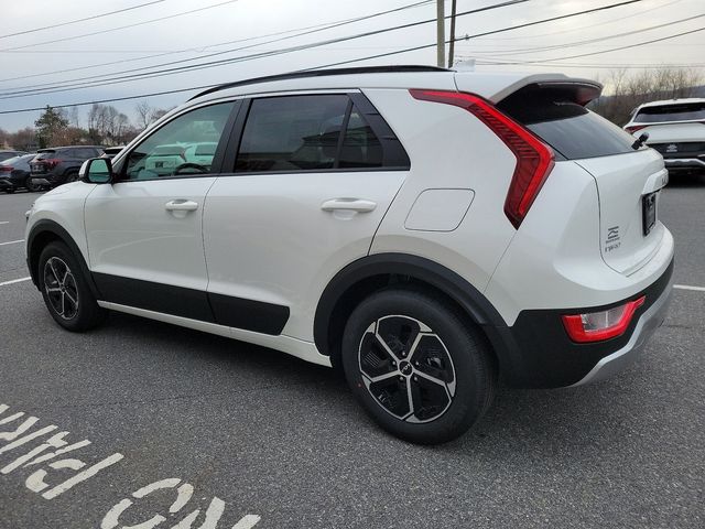 2024 Kia Niro LX