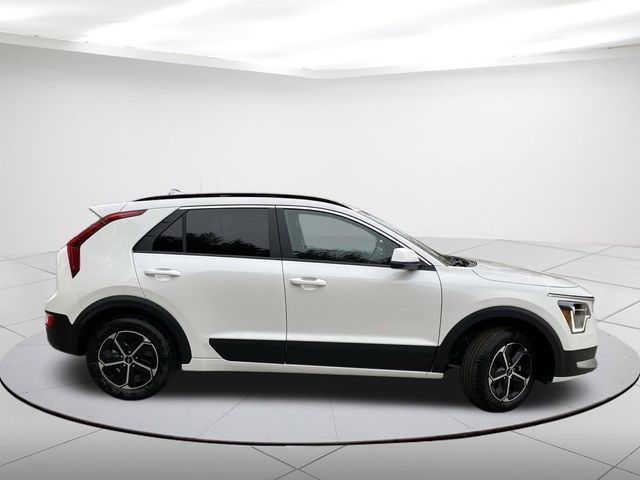 2024 Kia Niro LX