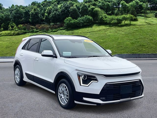 2024 Kia Niro SX