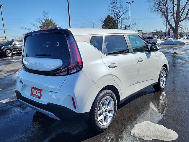 2024 Kia Soul LX