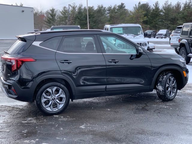 2024 Kia Seltos S