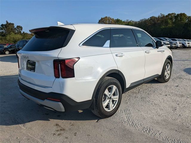 2024 Kia Sorento LX