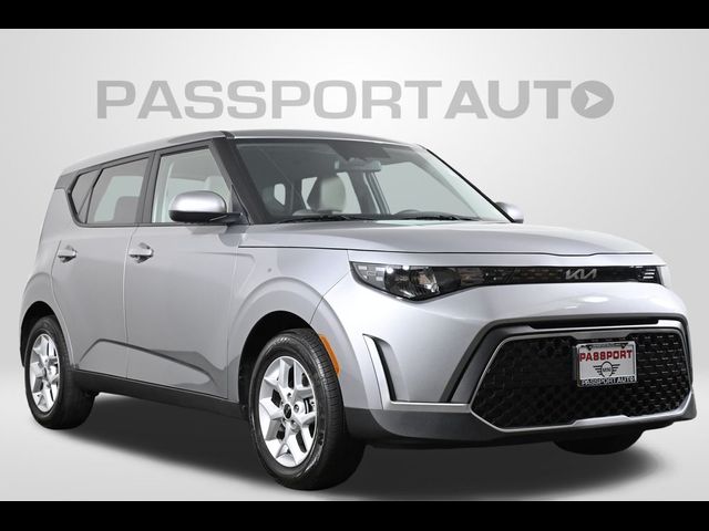 2024 Kia Soul LX