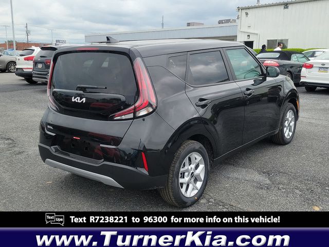 2024 Kia Soul LX