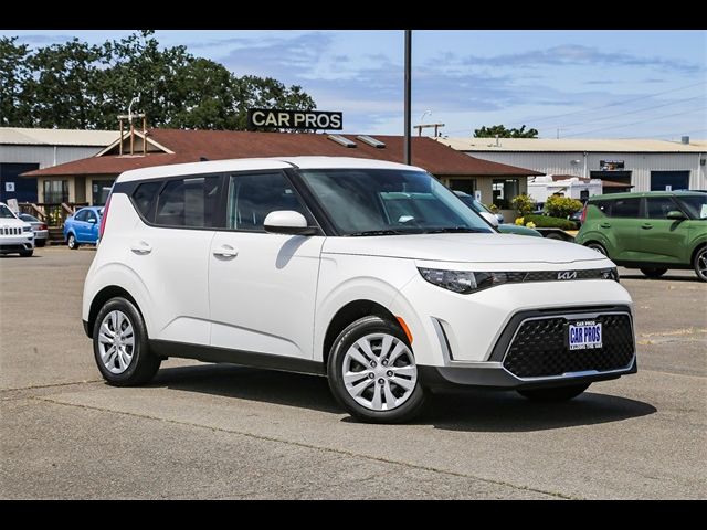 2024 Kia Soul LX