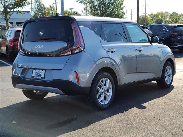 2024 Kia Soul LX