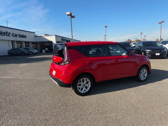 2024 Kia Soul LX