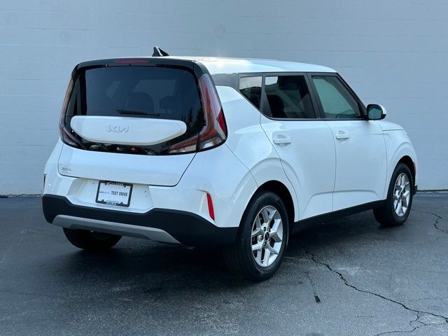 2024 Kia Soul LX