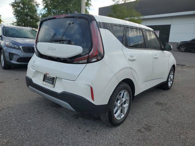 2024 Kia Soul LX