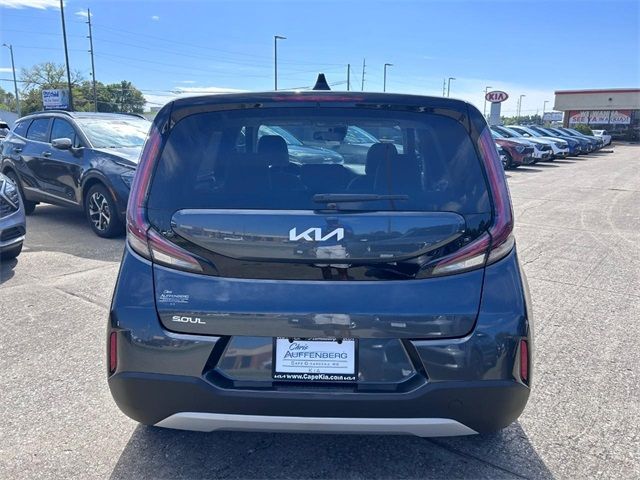 2024 Kia Soul LX