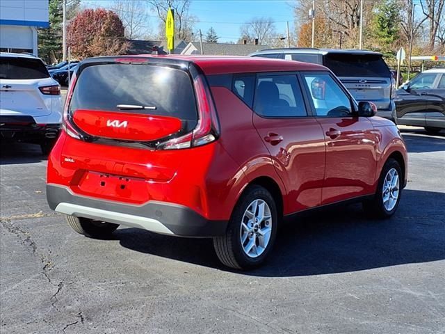 2024 Kia Soul LX