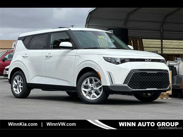 2024 Kia Soul LX