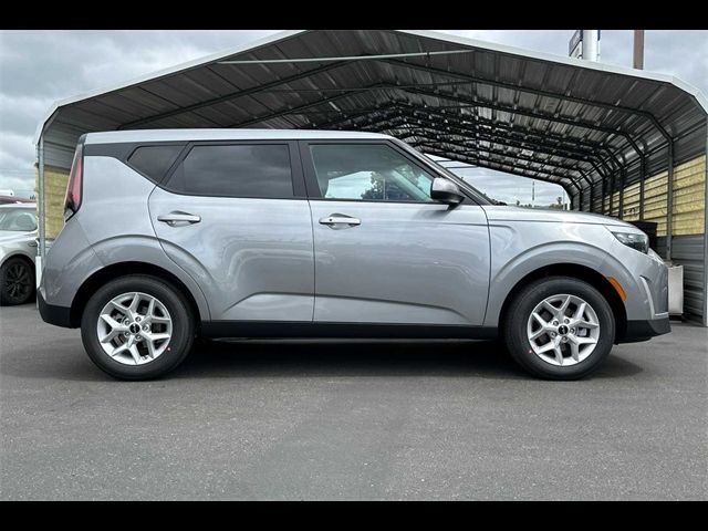 2024 Kia Soul S