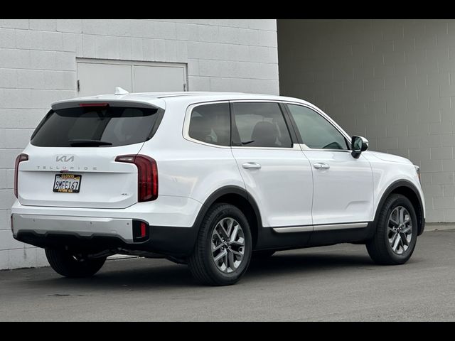 2024 Kia Telluride LX