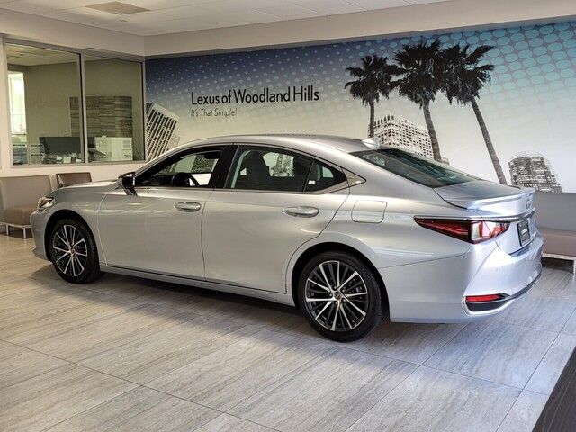 2024 Lexus ES 300h