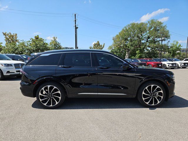 2024 Lincoln Nautilus Black Label