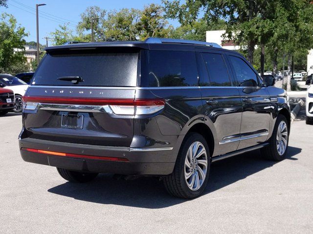 2024 Lincoln Navigator Premiere