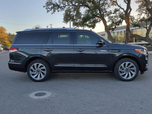 2024 Lincoln Navigator Premiere