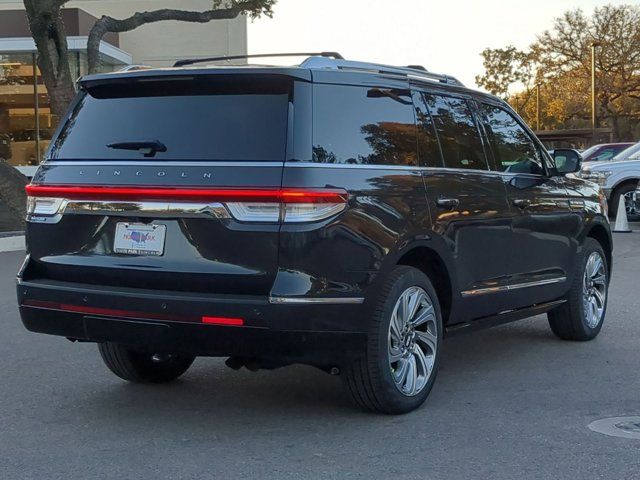 2024 Lincoln Navigator Premiere