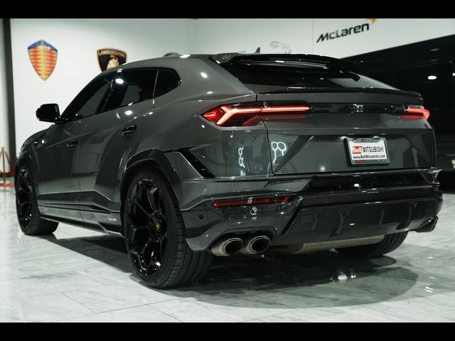 2024 Lamborghini Urus Performante