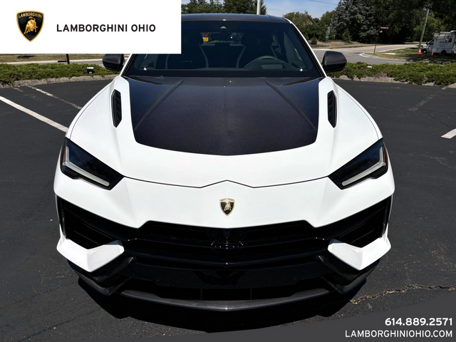 2024 Lamborghini Urus Performante