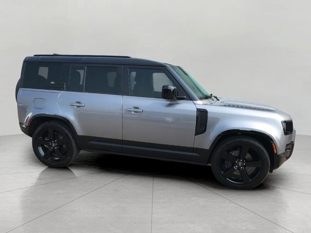 2024 Land Rover Defender X-Dynamic SE