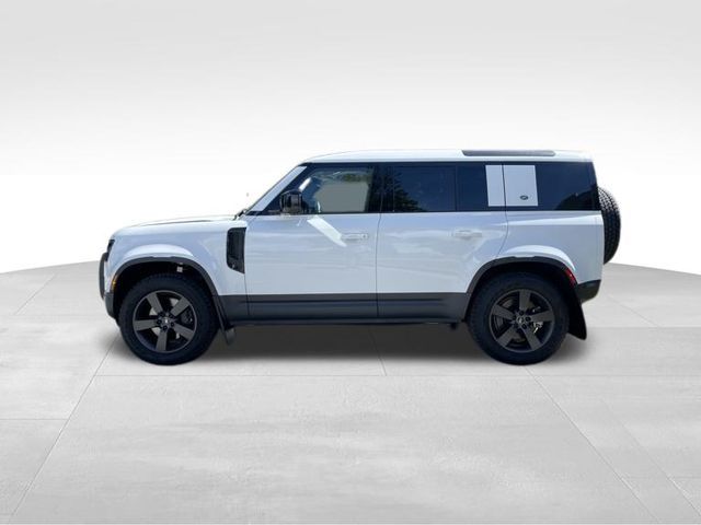 2024 Land Rover Defender SE