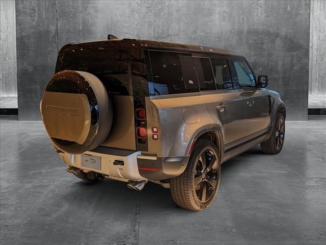 2024 Land Rover Defender SE