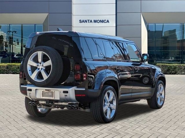 2024 Land Rover Defender SE