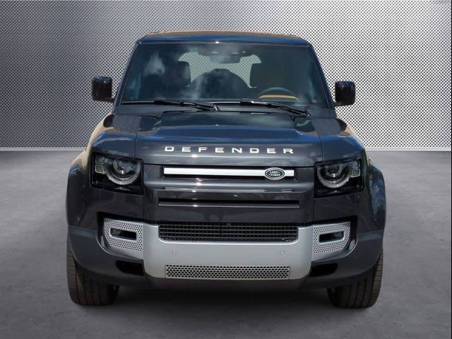 2024 Land Rover Defender SE