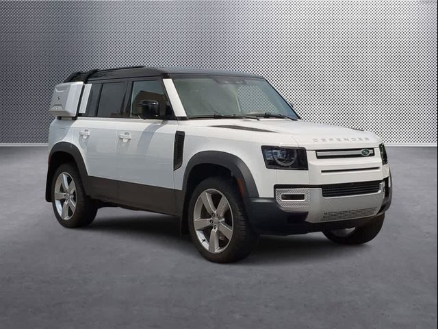 2024 Land Rover Defender SE