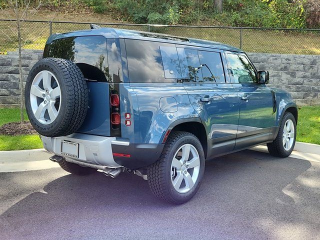 2024 Land Rover Defender SE