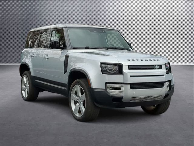 2024 Land Rover Defender SE