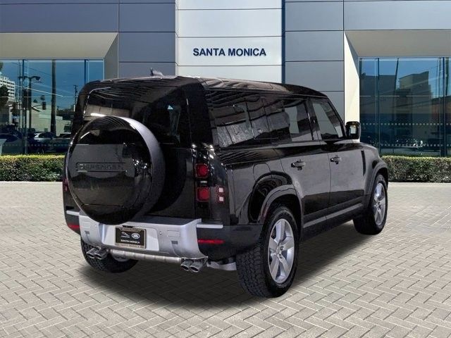 2024 Land Rover Defender SE