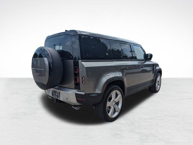 2024 Land Rover Defender SE