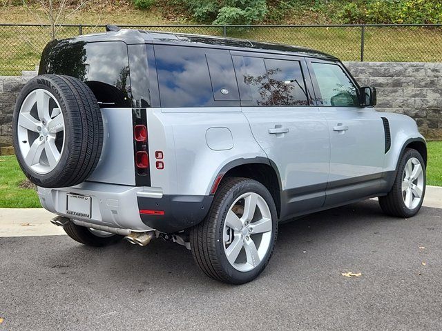 2024 Land Rover Defender SE