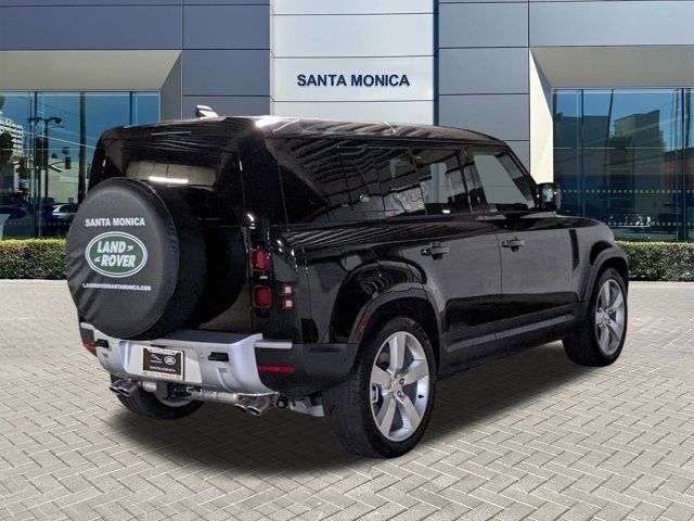 2024 Land Rover Defender SE