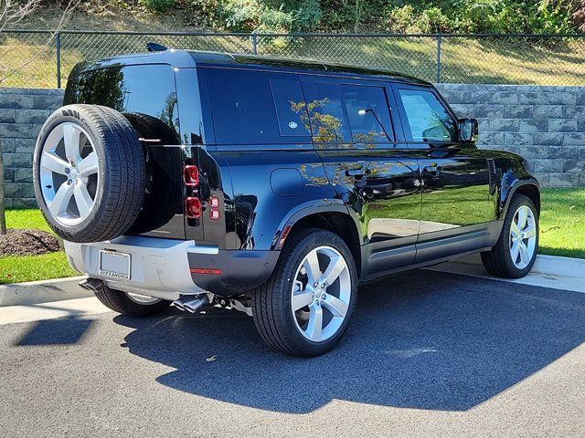 2024 Land Rover Defender SE