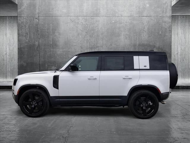 2024 Land Rover Defender SE